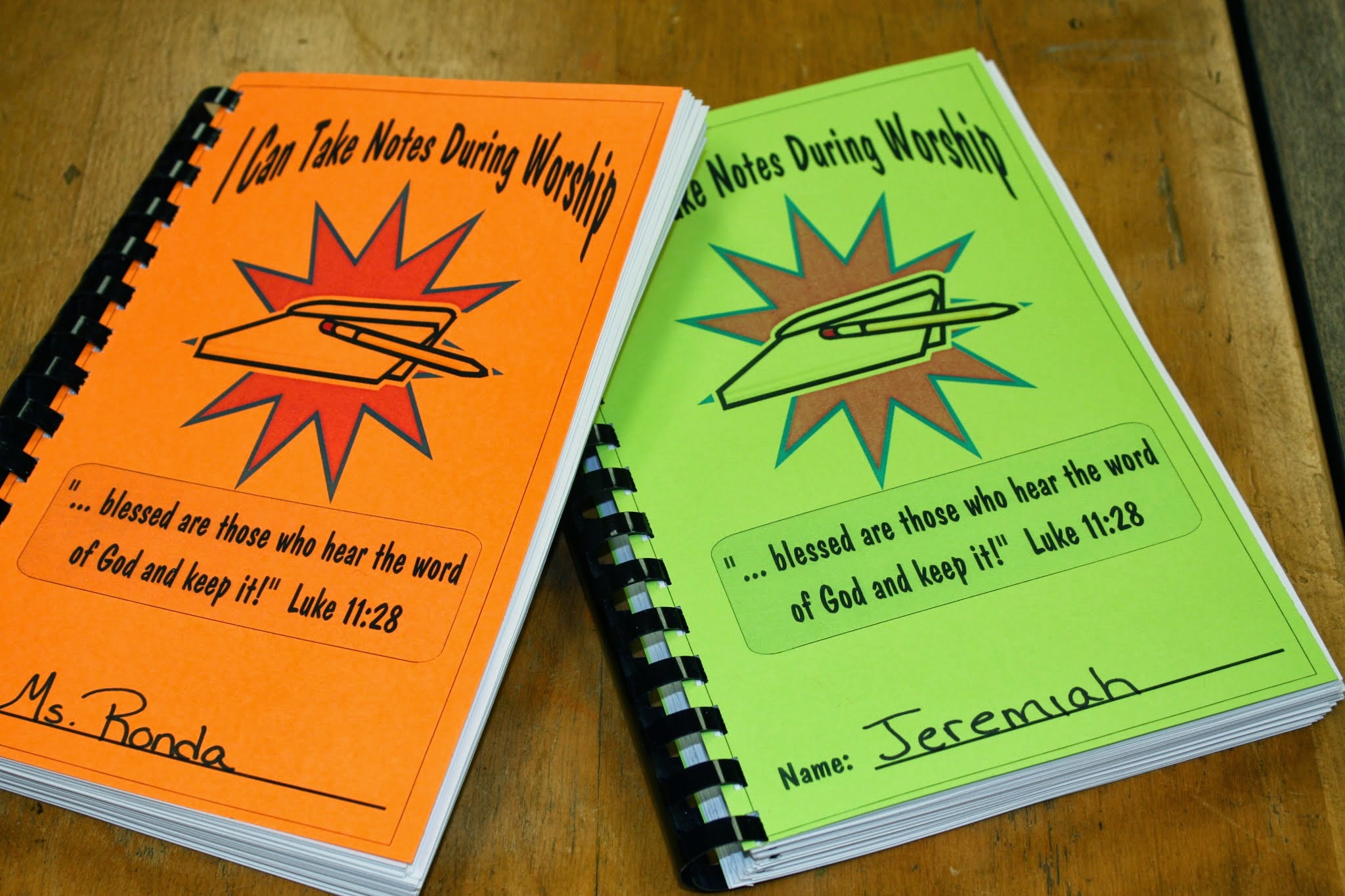 Kiddos Worship Notebooks.  Getting KIDDOS to Pay Attention During Worship